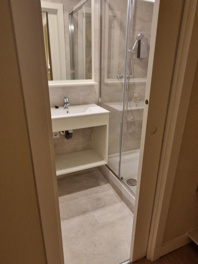 Guest house Le Petit Palue- Barco Madrid